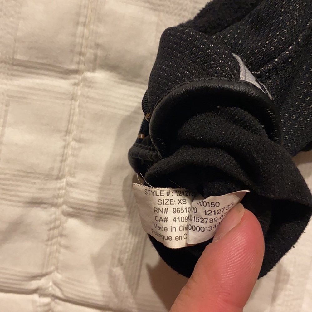 Under Armour Gloves - Picture 5 of 5
